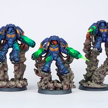 Ultramarines, Warhammer 40k. Een project van  Acr y lschilderij van Gerard Gomis - 15.03.2023