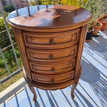 Il mio progetto del corso: Upcycling di mobili vintage con tecniche di pittura. Un proyecto de Artesanía, Diseño, creación de muebles					, Diseño de interiores, Pintura, DIY, Carpintería, Upc, cling, Pintura decorativa, Restauración, upc y cling de muebles de Silvia Rottino - 18.03.2023