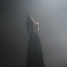Ave de Plata. Een project van Fotografie, Studiofotografie y Artistieke fotografie van Derek Pedrós - 20.03.2023