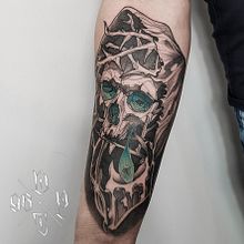 Mój tatuaż z kursu: Tatuaż techniką „blackwork” z użyciem cienkich linii. Tattoo Design project by Damian Parzyszek - 03.20.2023