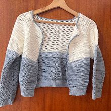 Meu projeto do curso: Top-down: roupas de crochê sem costura. Un proyecto de Diseño de moda, Tejido, DIY, Crochet y Diseño textil de Clarissa Somogy - 20.03.2023