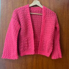 Meu projeto do curso: Crochê: design e confecção de roupas com estilo romântico. Un proyecto de Diseño de moda, Tejido, DIY, Crochet y Diseño textil de Clarissa Somogy - 20.03.2023
