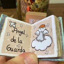 Mi proyecto del curso: Ilustración y encuadernación de libros en miniatura. Projekt z dziedziny Trad, c, jna ilustracja, Craft,  Introligatorstwo i DIY użytkownika Liliana Quintero - 19.03.2023