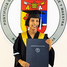 1era Graduación. Un proyecto de Fotografía, Retoque fotográfico, Fotografía de retrato y Fotografía en exteriores de José García Urbáez - 25.05.2022