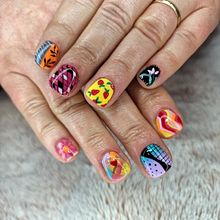 Mi passion ,mi mundo ,Nailart . Un proyecto de Pintura, Diseño floral, vegetal y Bellas Artes de tropicalnailsbygenesis - 13.02.2023