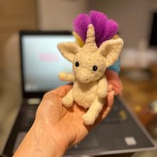 Mi proyecto del curso: Needle felting: creación de personajes con lana y aguja . % Patricia del Castillo de la Puente tarafından hazırlanan Sanat ve El Sanatları, O, uncak Tasarımı, İğne Keçeleme, Ve Tekstil Tasarımı projesi - 03.26.2023