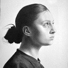 Mój projekt z kursu: Realistyczny portret ołówkiem grafitowym. Projekt z dziedziny Trad, c, jna ilustracja,  Sztuki piękne, Sketching, R, sunek ołówkiem,  R, sunek, Portret, R, sunek realist, czn,  R, sunek art, st, czn, R i sunek anatomiczn użytkownika Kosma Kononowicz - 26.03.2023