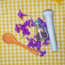 Mi proyecto del curso: Creación de acuarelas líquidas y tintas botánicas. Projekt z dziedziny Craft,  Sztuki piękne,  Malarstwo, Malowanie akwarelą, DIY i Teoria barw użytkownika Cristina Nares - 27.03.2023