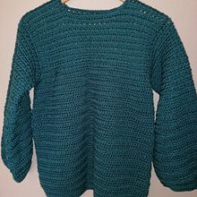 Crochet Garment Design: Pattern Making and Sizing Final Project. Un progetto di Fashion design, Fiber Art, Uncinetto e Textile Design di Sharron Power - 28.03.2023