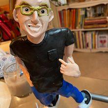 Conception et création d’un art toy : de la personne au personnage. Un proyecto de Diseño de personajes, Escultura, Diseño de juguetes y Art to de Jezebel - 31.03.2023