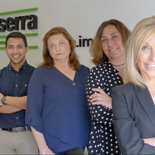 CORPORATIVO | Serra Inmobiliaria | Sonido directo, postpo, música y voz. Un progetto di Pubblicità, Musica, Postproduzione audiovisiva e Audio di Jose Galbis - 01.11.2021