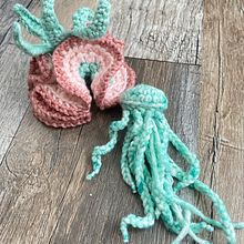 Vida marina en crochet. Accessor, Design, Arts, Crafts, Fiber Arts, Crochet, and Textile Design project by Diana Jaramillo A - 04.04.2023