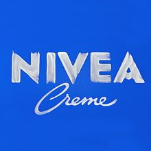 Real Logos. Un projet de 3D, Br, ing et identité , et Lettering de CESS Studio - 05.04.2023