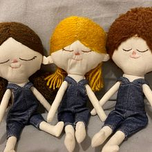 Mi proyecto del curso: Muñecos de tela: diseño, costura y creación de contenido. Un projet de Artisanat, Conception de jouets, Réseaux sociaux, Photographie smartphone, Photographie de produits, Couture, Photographie pour Instagram , et Confection de patrons et vêtements de chd1965 - 09.04.2023