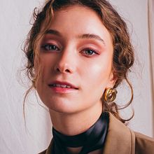 Mi proyecto del curso: Fotografía de belleza. Un proyecto de Fotografía, Fotografía de retrato, Fotografía de estudio y Fotografía digital de Cristian Lopez - 04.01.2023
