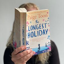 The Longest Holiday. Un proyecto de Escritura de Paige Toon - 12.04.2023