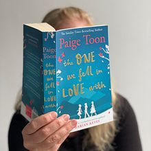 The One We Fell in Love With. Un proyecto de Escritura de Paige Toon - 12.04.2023