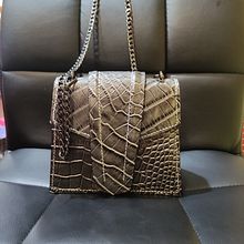 Il mio progetto del corso: Design professionale di borse in pelle . Design, Design accesoriu, Arte și meșteșuguri, Design vestimentar și Coasere de Alessio Biasiotti - 04.13.2023