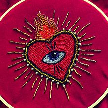 Mon projet du cours : Portraits brodés en perles. Accessor, Design, Embroider, Decoration, and Textile Design project by lisamarieaudet - 04.15.2023