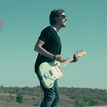 Videoclip "Gigante". Un proyecto de Música, Vídeo, Producción audiovisual					, Postproducción audiovisual y Corrección de color de Mario de Lope - 15.09.2022