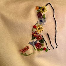 Il mio progetto del corso: Ricamo a mano anatomico e floreale per capi e accessori. Projekt z dziedziny  Haft, Upc, cling, Wzornictwo tekst i liów użytkownika Ilaria Zorzi - 23.04.2023