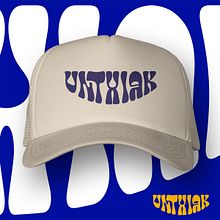 Gorra / Apparel / Lettering . Design, Traditional illustration, Lettering, Graphic Design, Screen Printing, Accessor, Design, Br, ing, Identit, T, pograph, Writing, Calligraph, Vector Illustration, Creativit, Logo Design, Digital Illustration, Printing, Embroider, Sewing, and Fiber Arts project by Ion Benítez - 04.17.2023