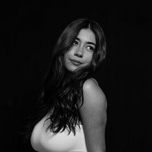 My project for course: Modern Headshot Photography: Capture Profound Portraits. Photograph, Portrait Photograph, Photographic Lighting, Studio Photograph, Digital Photograph, and Fine-Art Photograph project by Juan Durán - 04.29.2023