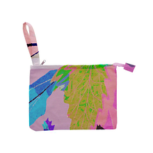 Mi proyecto del curso: Creación de marca basada en tus propios estampados. Un progetto di Illustrazione tradizionale, Br, ing, Br, identit, Graphic design, Pattern design, Fashion design e Illustrazione botanica di Alexandra Salazar-Jackson - 27.04.2023