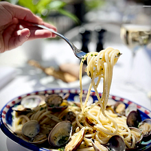 Mi proyecto del curso: Food styling y fotografía para Instagram. Un progetto di Fotografia, Social media, Ritocco fotografico, Fotografia con smartphone, Fotografia di prodotti, Fotografia digitale, Fotografia gastronomica, Fotografia per Instagram, Fotografia lifest, le, Food St e ling di Daniela Diaz Alvarez - 30.04.2023