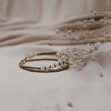 Mein Abschlussprojekt für den Kurs: Produktfotografie für Schmuck und kleine Objekte. Un projet de Photographie, Photographie de produits, Photographie numérique, E-commerce, Photographie publicitaire , et Design de bijoux de Tamara P - 01.05.2023