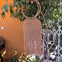 Mi proyecto del curso: Diseño de accesorios en macramé. Accessor, Design, Arts, Crafts, Decoration, Fiber Arts, Macramé, and Textile Design project by Caridad Vera Garcia - 05.02.2023