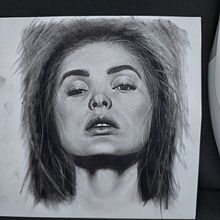 My project for course: Artistic Charcoal Portraiture: Creating Atmosphere . % meital shitrit tarafından hazırlanan Geleneksel illüstras, on, Güzel sanatlar, Çizim, Portre Çizimi, Gerçekçi Çizim, Ve Sanatsal Çizim projesi - 05.02.2023