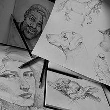 Meu projeto do curso: Sketchbook de retratos com lápis grafite. Un progetto di Belle arti, Bozzetti, Disegno, Disegno di ritratti e Sketchbook di Samille Justo - 04.05.2023