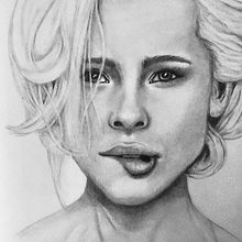 Female portrait in graphite . Artes plásticas, Desenho, e Desenho de retrato projeto de Sally Van Nuys - 04.05.2023