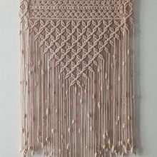 Mój projekt z kursu: Makrama: węzły podstawowe i złożone. Accessor, Design, Interior Design, Decoration, Fiber Arts, Macramé, and Textile Design project by Bożena Trocka-Dąbrowa - 05.05.2023