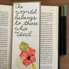 My project for course: Small-Format Lettering. Traditional illustration, Lettering, H, and Lettering project by shaheens - 05.09.2023
