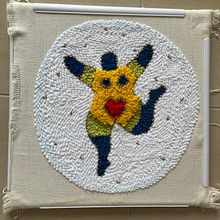 Nana : Broderie XL à l’aiguille magique. Un progetto di Ricamo, Interior Design, Punch needle e Textile Design di Vale Coo - 05.04.2023