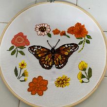 Mon projet du cours : Technique de broderie réaliste. Un proyecto de Ilustración tradicional, Bordado y Diseño textil de Linda Michaud - 05.05.2023
