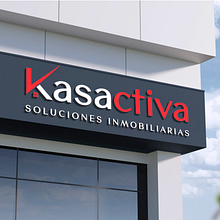 Diseño de logotipo para una inmobiliaria ubicada a las afueras de Madrid. Esta clienta contacto con nosotros con una idea bastante clara de logotipo, con un icono basado en la inicial “K” que incluyera algún detalle relacionado con el sector inmobiliario.. Un proyecto de Br, ing e Identidad, Diseño gráfico, Estrategia de marca						 y Diseño de logotipos de Alejandro Prieto Jaime - 13.05.2023