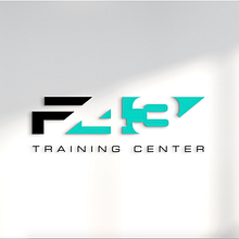 Diseño de logo para F43, un centro de entrenamiento dirigido por Carlos García Bravo. Nuestro cliente nos comentó que estaba cansado de las típicas imágenes de pesas y cuerpos musculados.. Un proyecto de Estrategia de marca						, Br, ing e Identidad y Diseño de logotipos de Alejandro Prieto Jaime - 13.05.2023