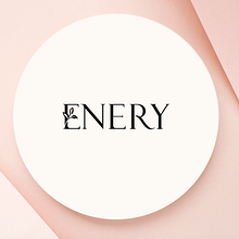 Diseño de logotipo para Enery, una firma de joyería madrileña abierta a todos los géneros y edades. Nuestra clienta contactó con nosotros para que le diéramos forma a una idea que tenía, basada en un diseño muy minimalista con un detalle vegetal.. Un proyecto de Estrategia de marca						, Br, ing e Identidad y Diseño de logotipos de Alejandro Prieto Jaime - 13.05.2023