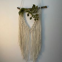 Macramé du cours String Theories and Fiber Design. Un proyecto de Macramé de Christine Belin-Munier - 13.05.2023