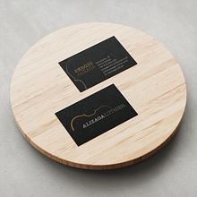 Alizaga Luthier. Br, ing, Identit, Editorial Design, and Poster Design project by Juan Gómez Moreno - 05.15.2023