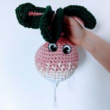 My project for course: Crochet for Beginners: Create Food-Inspired Amigurumi . % melopi tarafından hazırlanan Sanat ve El Sanatları, O, uncak Tasarımı, El, af Sanatları, Kendin Yap, Tığ işi, Ve Amigurumi projesi - 05.14.2023