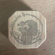 My project for course: Stamp Making with Typography and Imagery. Un proyecto de Ilustración tradicional, Artesanía, Bellas Artes, Tipografía, Estampación y Grabado de lucie.maisonneuve - 16.05.2023