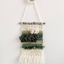 My project for course: Hand Weaving Techniques for Beginners . Artesanato, Decoração de interiores, Tecido, Tecelagem, e Design têxtil projeto de Maria Toriello - 16.05.2023