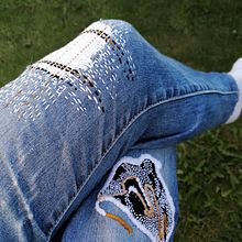 My project for course: Embroidery: Clothing Repair - Jeans. Embroider, Sewing, DIY, Upc, cling, and Textile Design project by tania_marisa_tkd - 05.18.2023