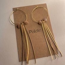 Jewellery - earrings- introduction to jewellery design. Un progetto di Artigianato, Br, ing, Br e identit di Áquila Faré - 18.05.2023