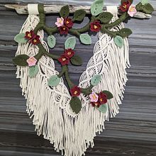 My project for course: 3D Macramé for Botanical Wall Hanging. Un proyecto de Artesanía, Interiorismo, Tejido, Macramé y Diseño textil de lexiemg - 21.05.2023