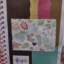 Bullet journal creativo: Flores, mariposas y aves. Traditional illustration, Drawing, H, Lettering, Management, and Productivit project by Nez Z - 05.23.2023
